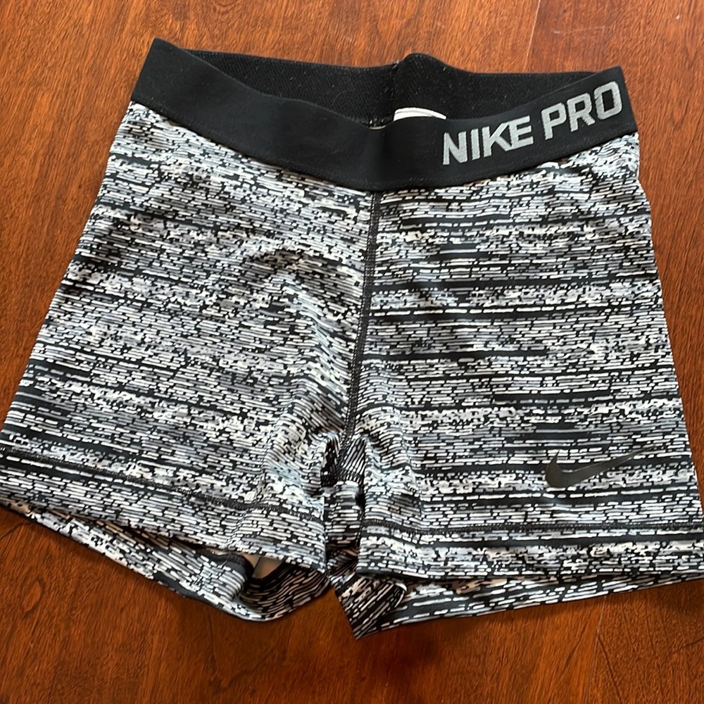 Nike Pro 3” Dry-Fit shorts